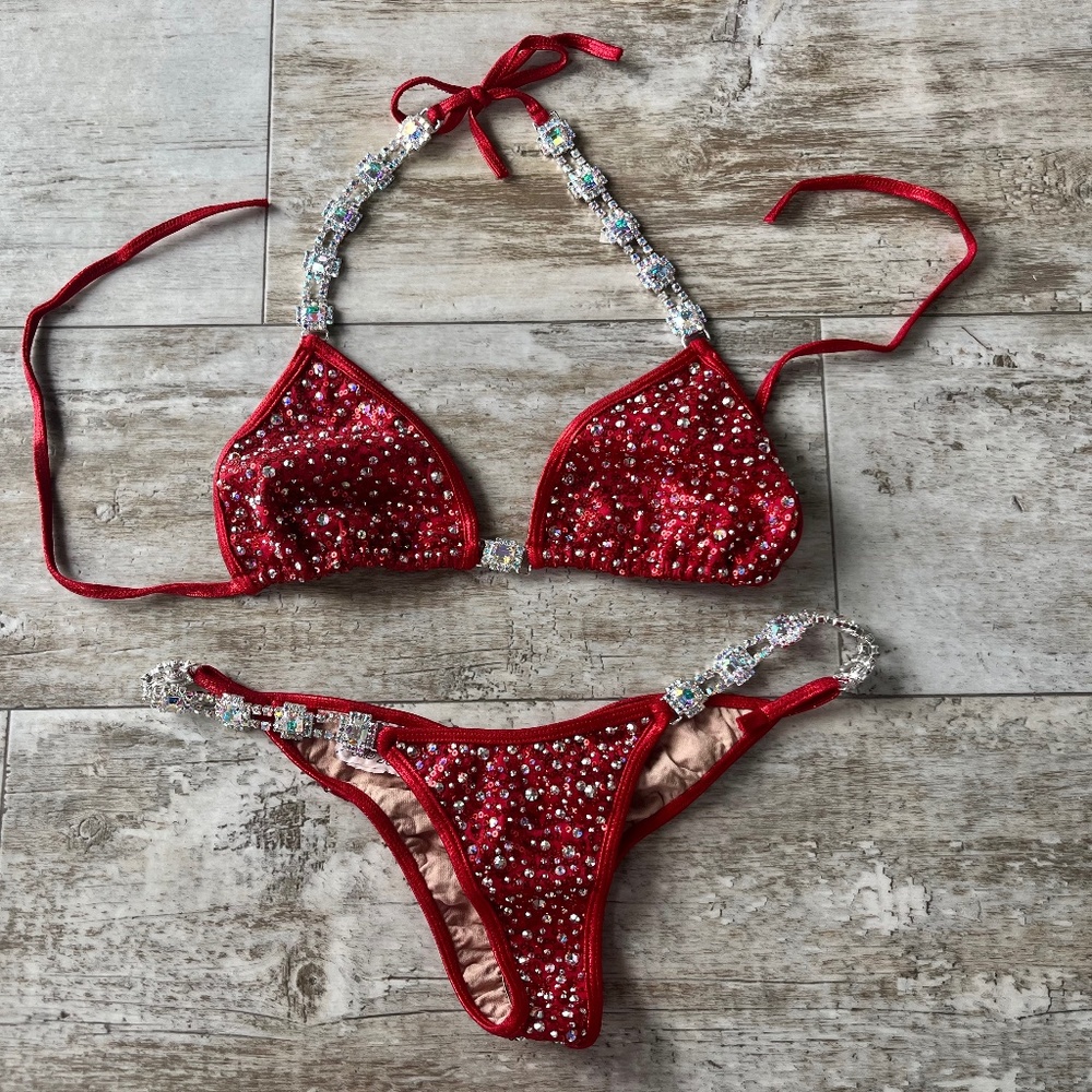 Suits You Competition Bikini NPC IFBB OCB